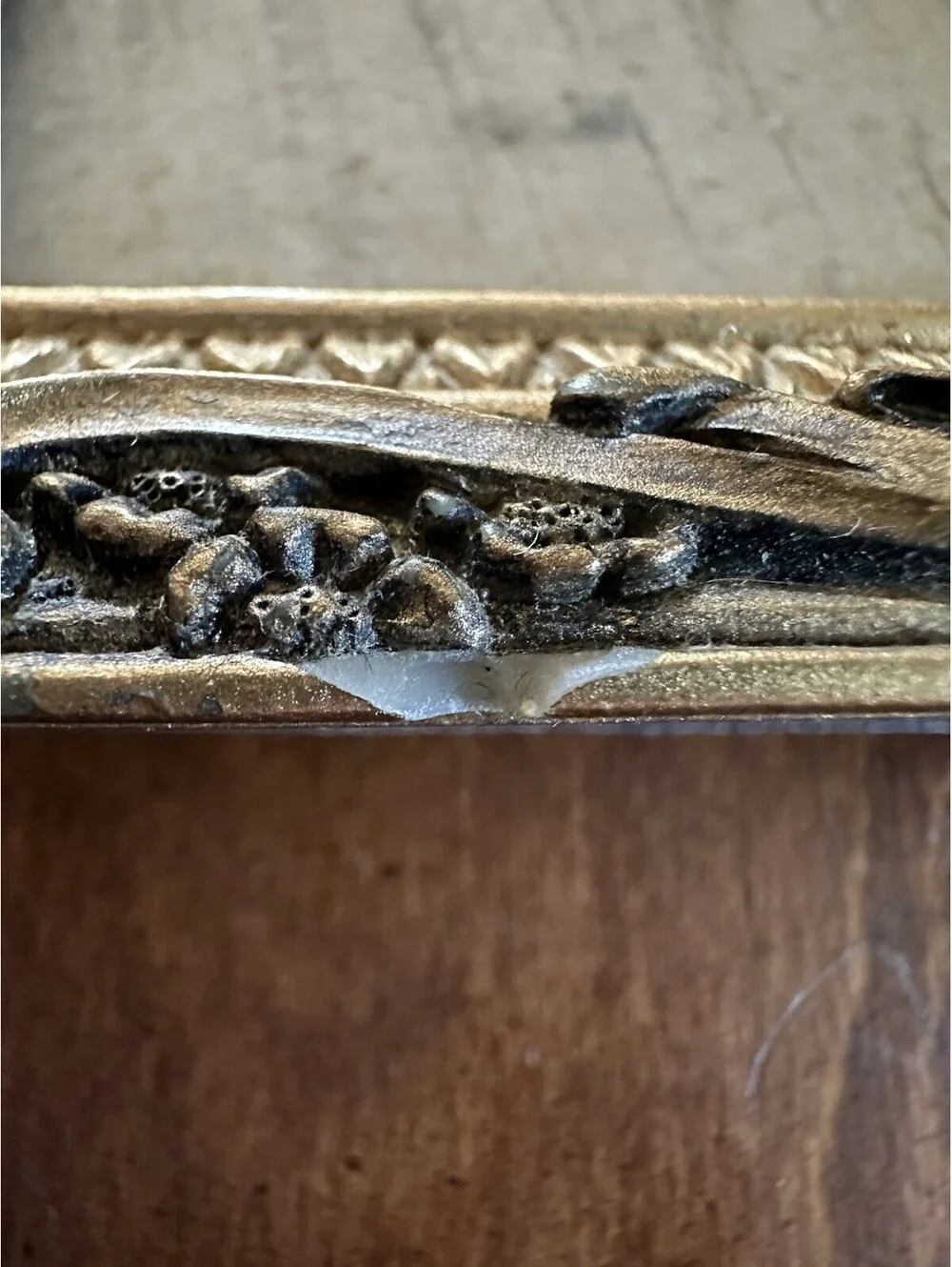 Vintage Ornate Gold Tone Picture Frame 3x5 Floral Scroll Easel Tabletop Frame